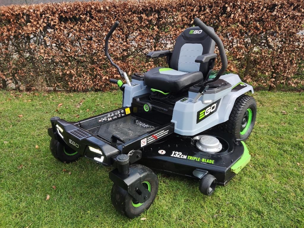 EGO accuzitmaaier (type ZT5201E-L, 132 cm, Zero-Turn, 158 h)