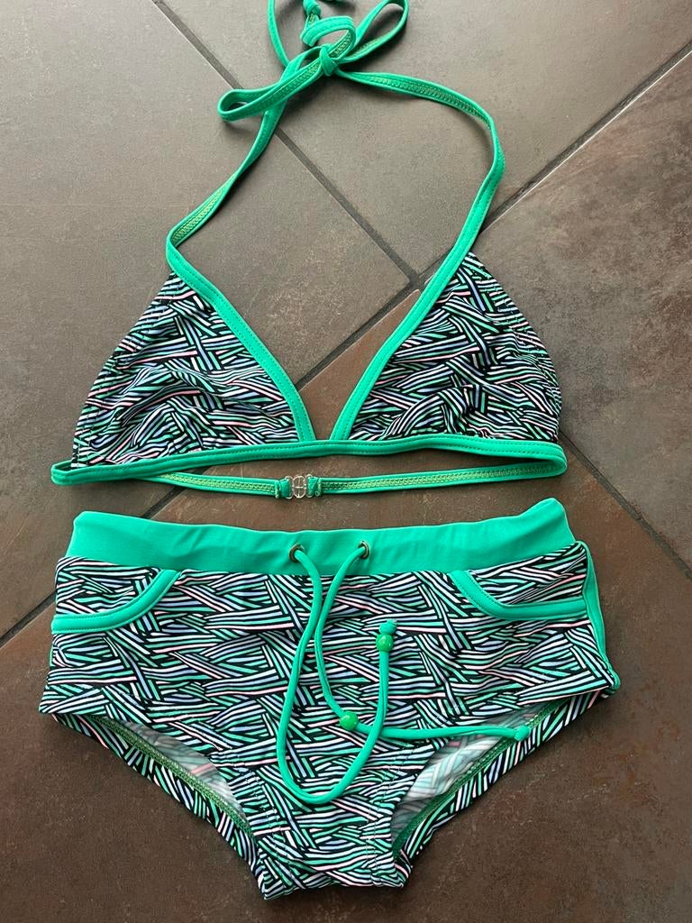 ESSENTIALS meisjes bikini maat 140/146, Bikiniset, Meisje, Ophalen of Verzenden, Zo goed als nieuw