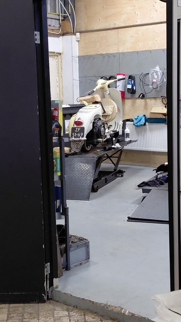 Klassieke Vespa 150cc - Perfecte motor scooter, Motoren, Motoren | Piaggio, Scooter, Particulier, 11 kW of minder, 1 cilinder