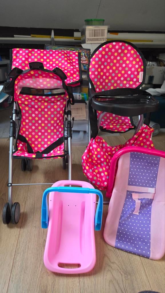 Poppenspullen: poppenwagen, stoeltje, maxicosi, Kinderen en Baby's, Speelgoed | Poppen, Ophalen, Gebruikt, Overige typen