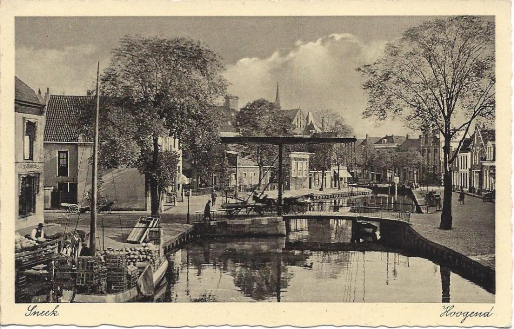 Sneek (Frl.) Hoogend met Volk, Verzenden, 1920 tot 1940, Ongelopen, Friesland