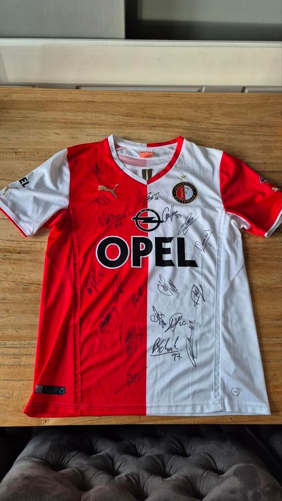 Feyenoord thuisshirt 2013-2014 gesigneerd., Verzamelen, Sportartikelen en Voetbal, Ophalen of Verzenden, Zo goed als nieuw, Feyenoord