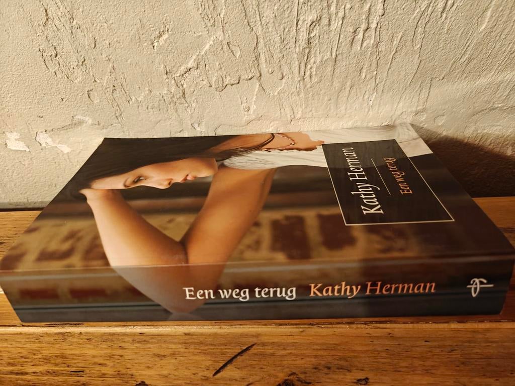 Een weg terug., Ophalen of Verzenden, Zo goed als nieuw