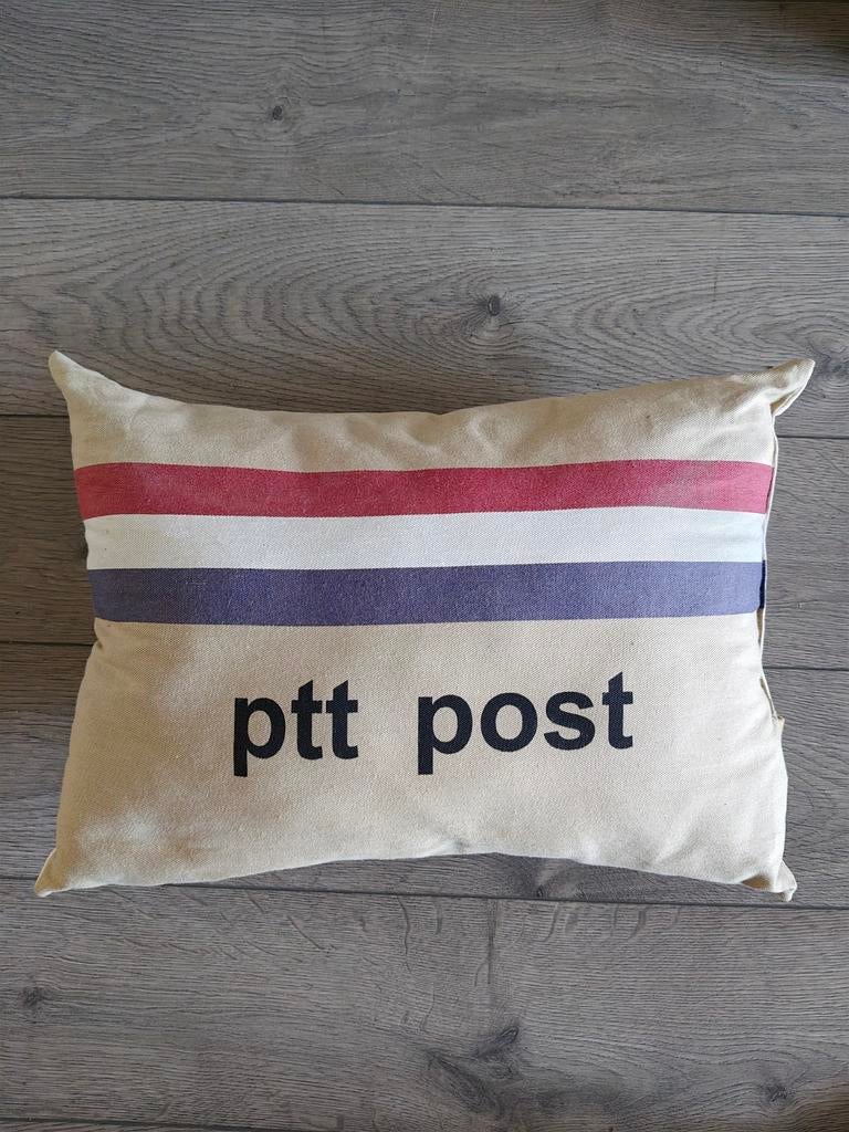 PTT Post Kussen - Decoratief en Uniek, Ophalen of Verzenden, Zo goed als nieuw, Beige, Rechthoekig