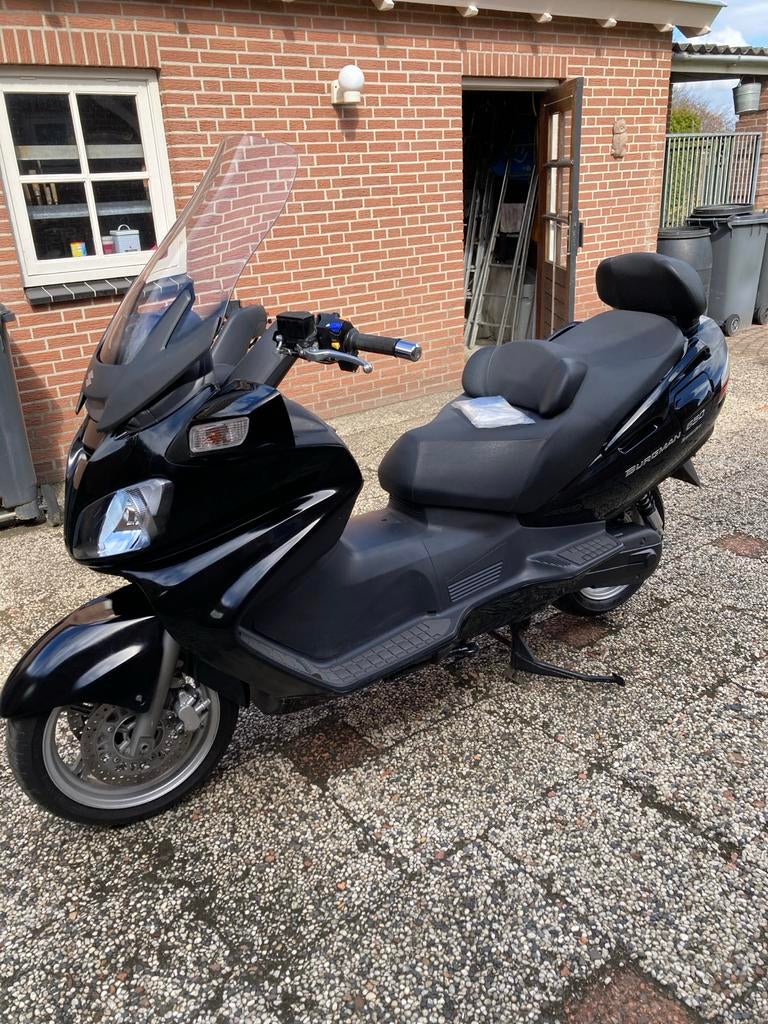 Suzuki Burgman 650 motorscooter executive an bj 2014, Motoren, Motoren | Suzuki, Motorrijbewijs A, Particulier, Meer dan 35 kW