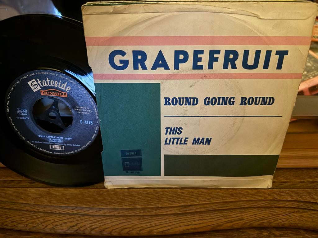 Grapefruit - Round Going Round / This Little Man (Single), 7 inch, Single, Ophalen of Verzenden, Zo goed als nieuw