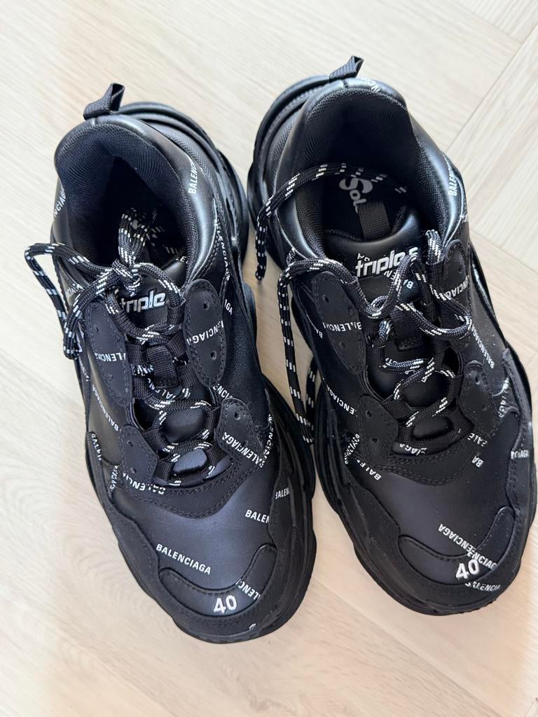 Balenciaga Triple S All Over Logo maat 40, Kleding | Dames, Schoenen, Zwart, Ophalen of Verzenden, Sneakers of Gympen, Zo goed als nieuw