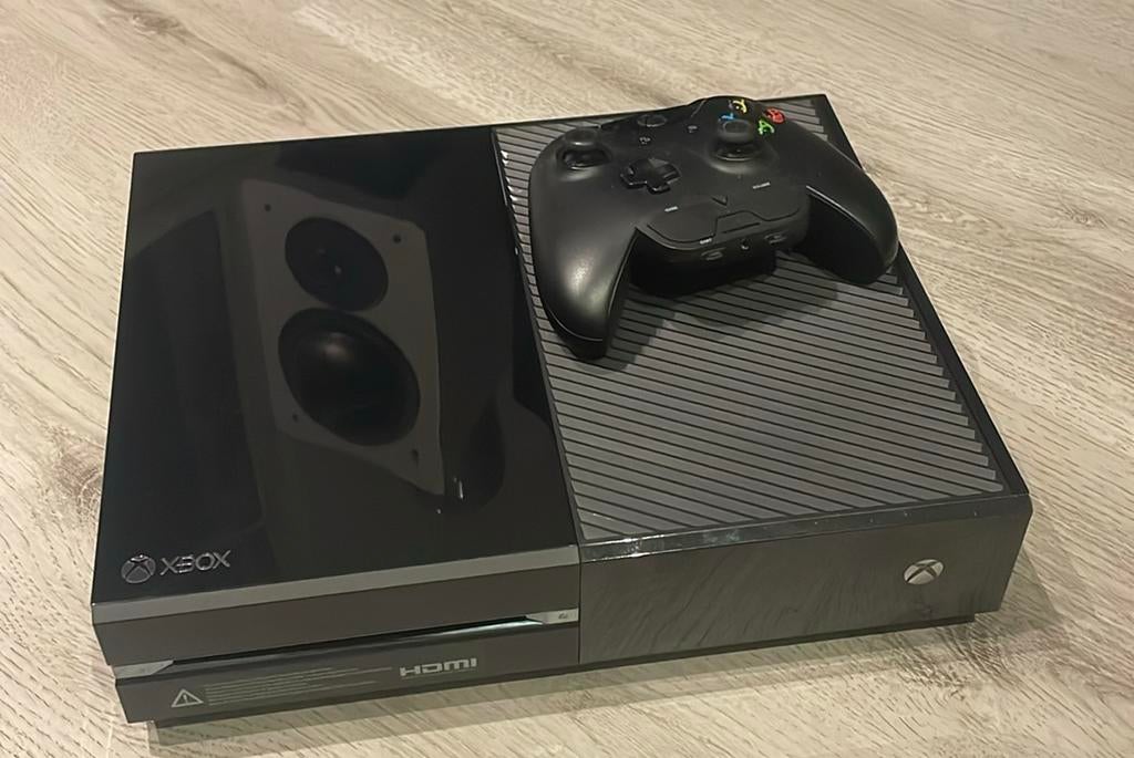 Xbox One 365GB + controller en alle kabels, Spelcomputers en Games, Spelcomputers | Xbox One, Ophalen, Xbox One, Met 1 controller