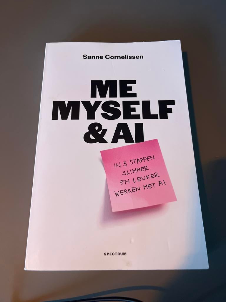Me Myself & AI - Slimmer en leuker werken met AI, Boeken, Informatica en Computer, Ophalen of Verzenden, Zo goed als nieuw, Overige onderwerpen