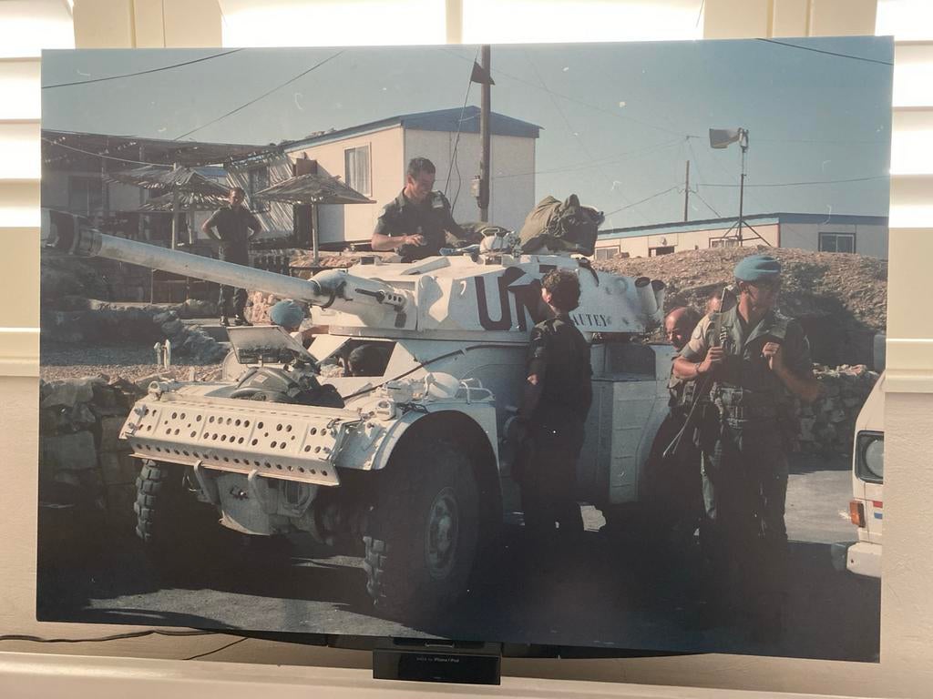 Unifil 1985 foto op foam board 43 x 60 cm, Ophalen