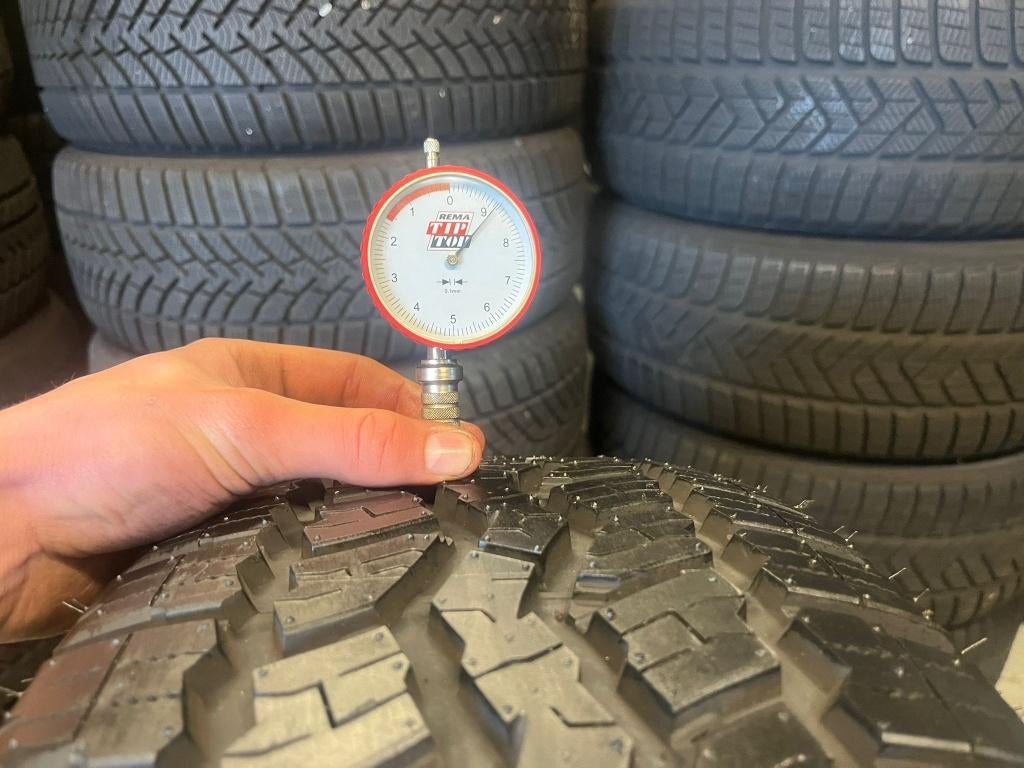 2x 235/35R18 Falken All Seasonbanden, Ophalen, Nieuw, 235 mm, All Season