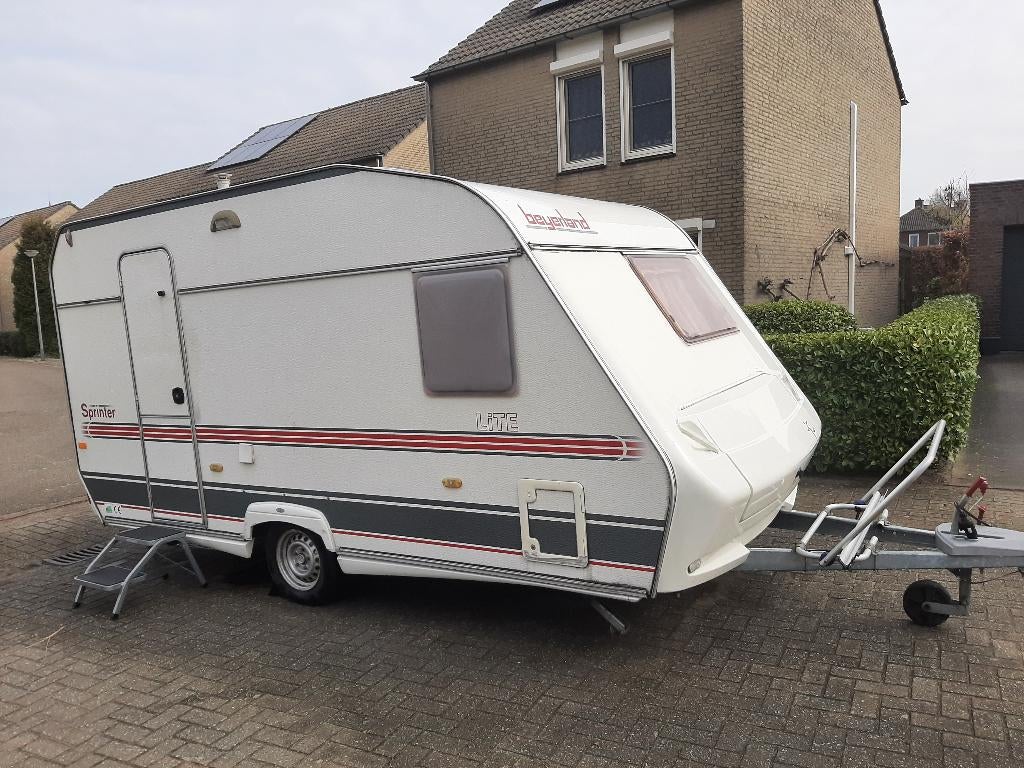 Beyerland Sprinter 390, Caravans en Kamperen, Caravans, Frans bed, 750 - 1000 kg, Particulier, 4 tot 5 meter