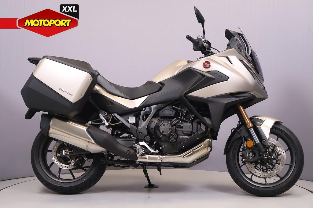 Honda NT 1100 DCT (bj 2026), Motoren, Motoren | Honda, Honda Motor Europe Ltd, Bedrijf, Toermotor, Customer.service@honda-eu.com