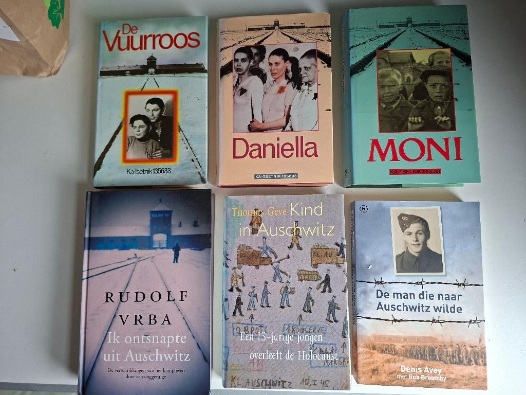 wereldberoemde boeken over auschwitz, Zo goed als nieuw, Algemeen, Ophalen, Tweede Wereldoorlog