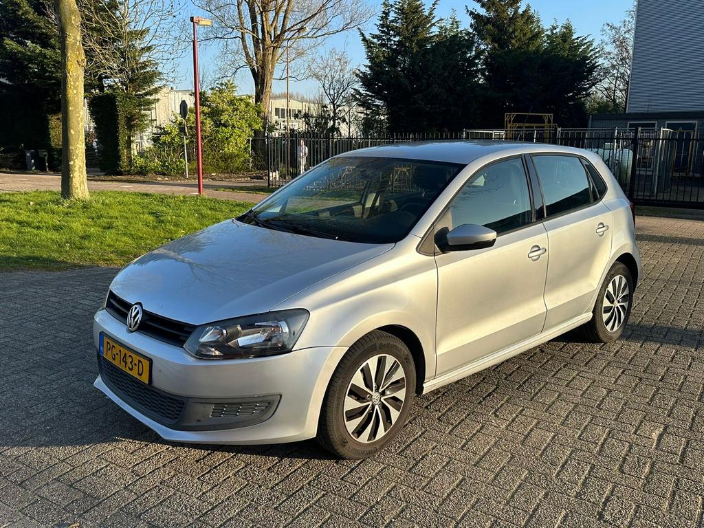 Volkswagen Polo 1.2 51KW 2009 Grijs, Auto's, Volkswagen, Voorwielaandrijving, 967 kg, 40 €/maand, 1198 cc