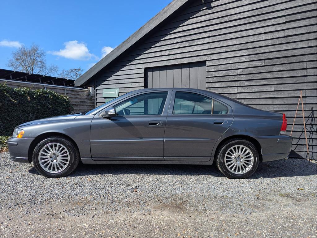 Volvo S60 2.4 Drivers Edition (bj 2007), Voorwielaandrijving, Gebruikt, Zwart, 11 km/l