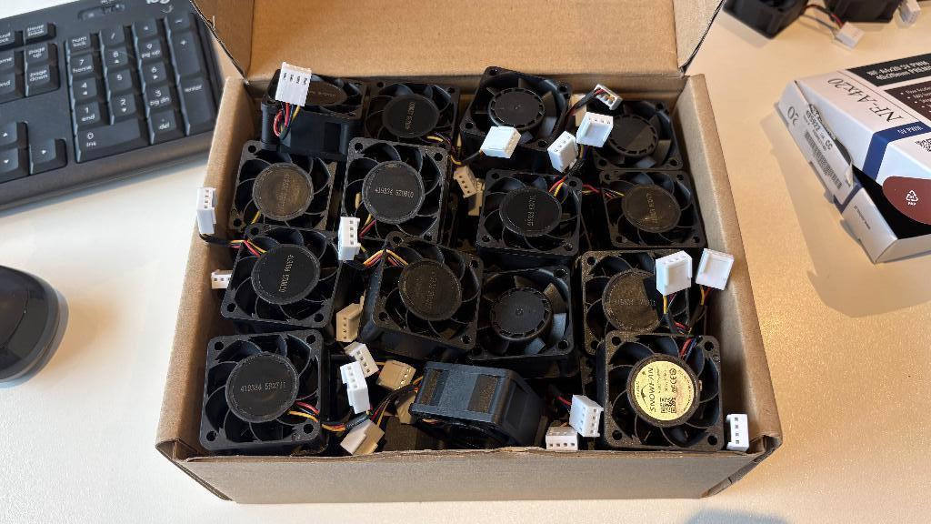 50+ stuks 40x40x20mm 5V ventilator., Ophalen, Keyserswey 73-A, Nieuw, Cryptoken