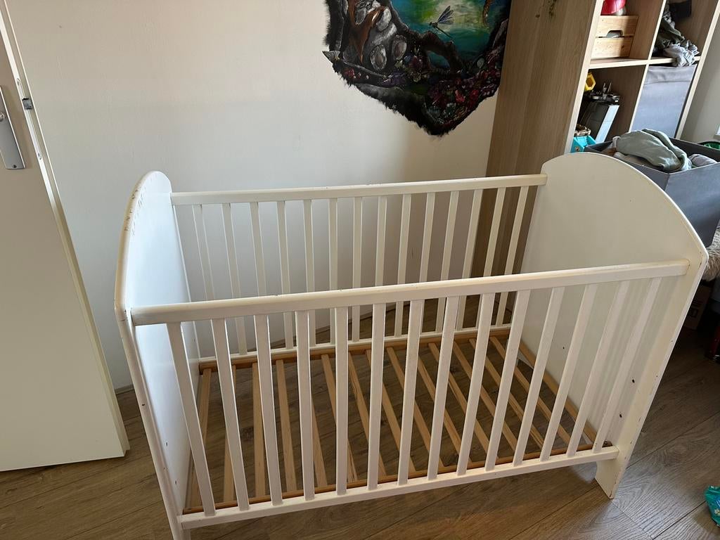 Ledikant, opknappertje, Ophalen, Zo goed als nieuw, Ledikant