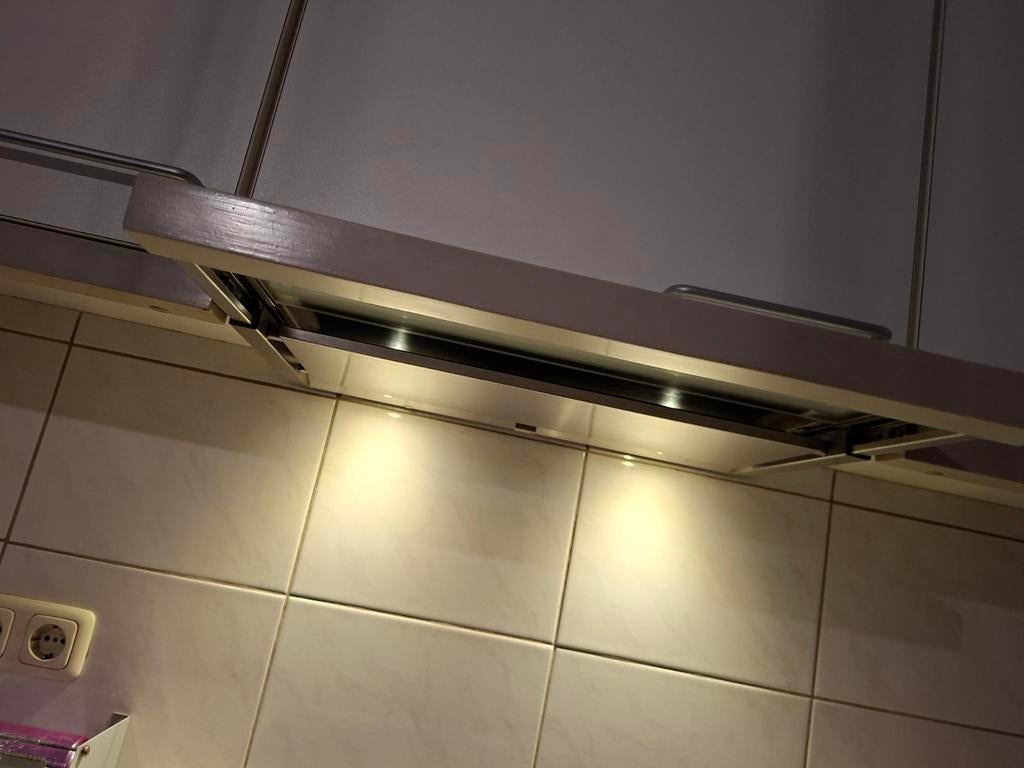 Vlakscherm afzuigkap 60cm breed - Werkt perfect!, Ophalen, Gebruikt, Minder dan 200 m³ per uur, Inbouw