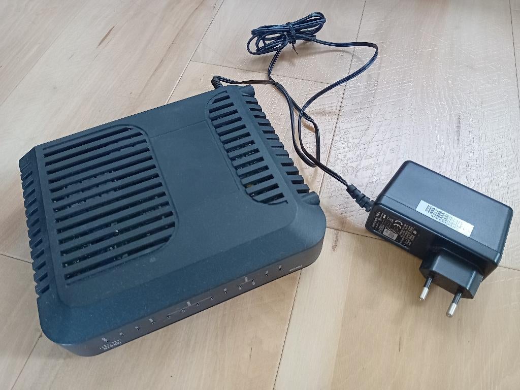 Cisco EPC3825., Ophalen, Gebruikt, Cisco