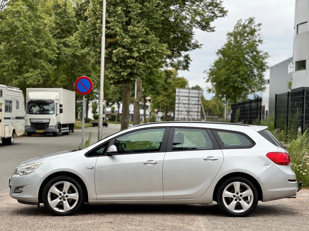 Opel Astra Sports Tourer 1.4 Turbo Edition/navi/psensor/trek, Euro 5, Gebruikt, 4 cilinders, 1337 kg