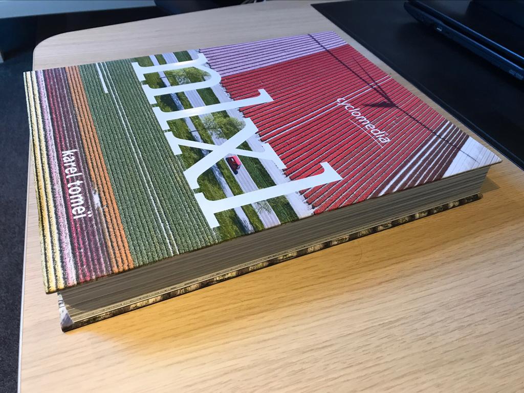 K. Tomei - NLXL, Ophalen of Verzenden, Zo goed als nieuw, K. Tomei