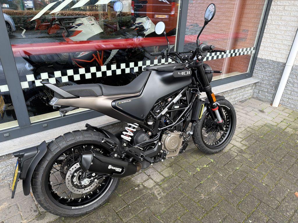 HUSQVARNA 401 SVARTPILEN 2023 - foto 3