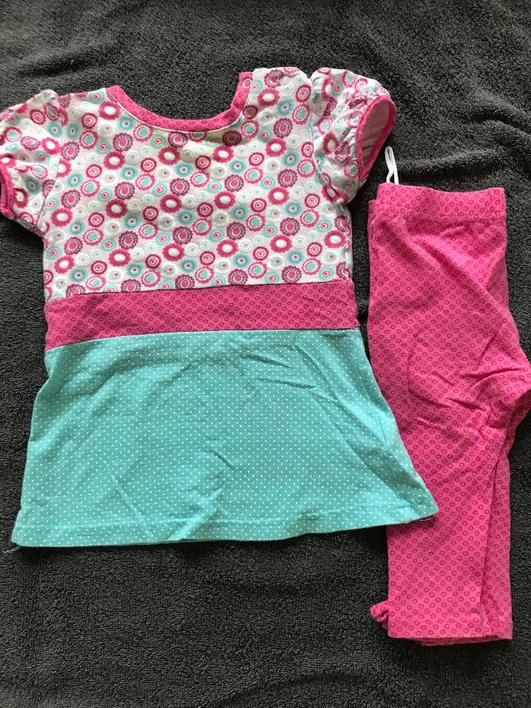 leuke zomerse set jurk + legging maat 74 ZGAN, Kinderen en Baby's, Babykleding | Maat 74, Zo goed als nieuw, Meisje, Setje, Ophalen of Verzenden