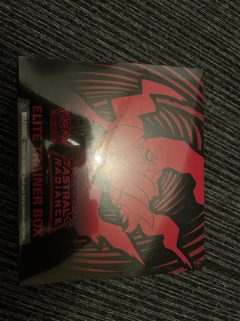 Pokémon TCG: Sword & Shield - Astral Radiance Elite Trainer, Ophalen of Verzenden, Nieuw, Overige typen