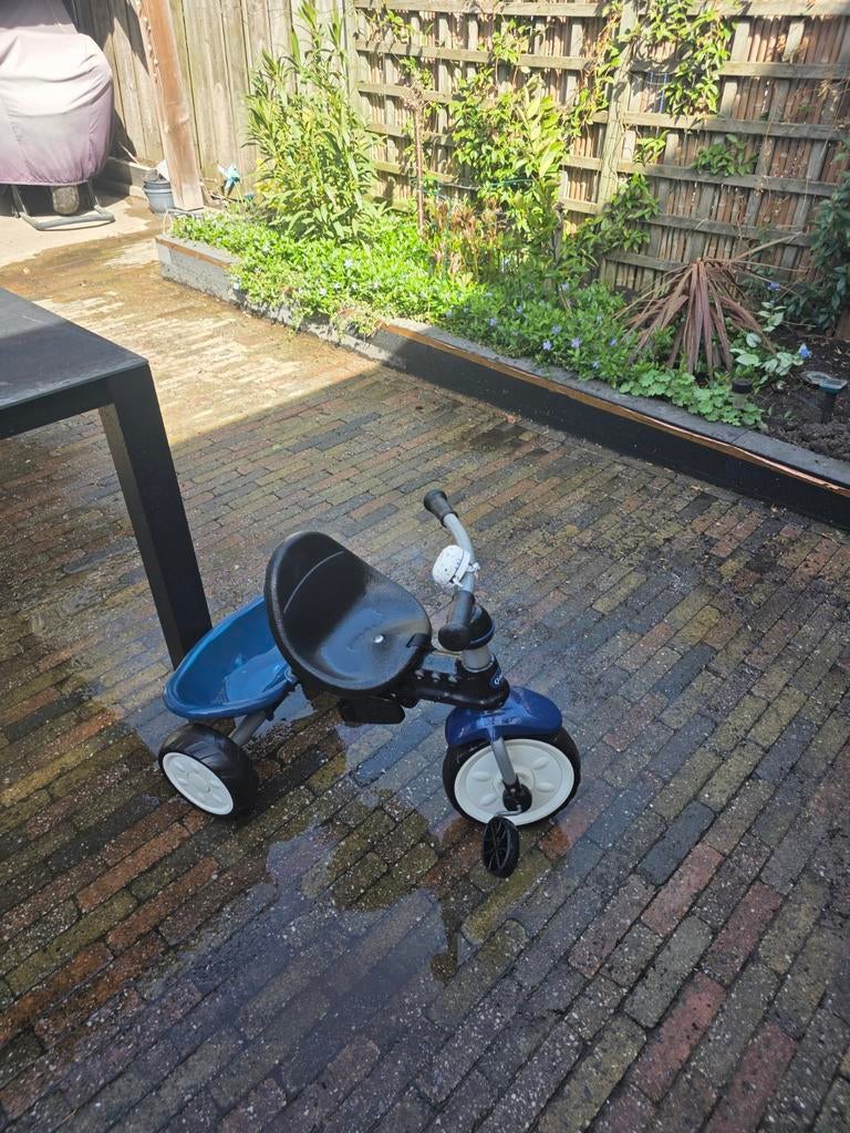 Leuke blauwe kleuterdriewieler voor de kleintjes, Fietsen en Brommers, Fietsen | Driewielers, Ophalen of Verzenden, Gebruikt, Onbekend