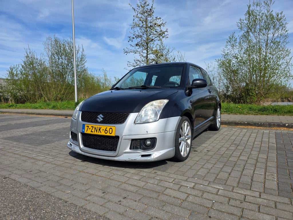 Suzuki Swift 1.6 3D Sport 2008 Zwart, Voorwielaandrijving, 1005 kg, 40 €/maand, Zwart