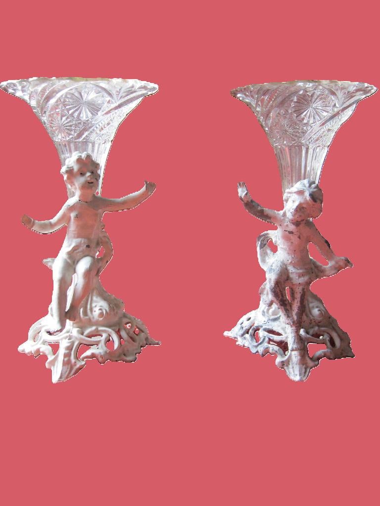 Victoriaanse soliflores gedragen door cherubijnen., Ophalen