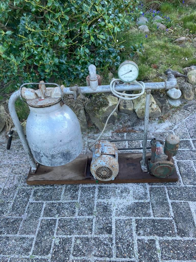 melkmachine  inst. (oud antiek ), Ophalen, Gebruikt