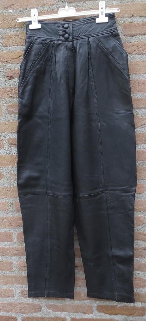 Vintange leren broek maat S zwart bandwijdte 65 cm zgan, Zwart, Ophalen of Verzenden, Zo goed als nieuw, Maat 36 (S)