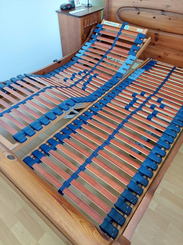 2 verstelbare lattenbodems 70 x 200 cm, Huis en Inrichting, Slaapkamer | Matrassen en Bedbodems, Ophalen of Verzenden, Eenpersoons