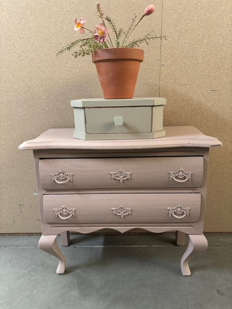 Brocante ladekast / buikkast, Huis en Inrichting, Kasten | Ladekasten, Studio Larilo, 1 of 2 laden, Eikenhout, Zo goed als nieuw