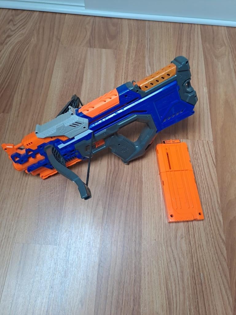 Nerf pistool Crossbolt met pijltjes, Kinderen en Baby's, Speelgoed | Buiten | Actiespeelgoed, Zo goed als nieuw, Ophalen of Verzenden