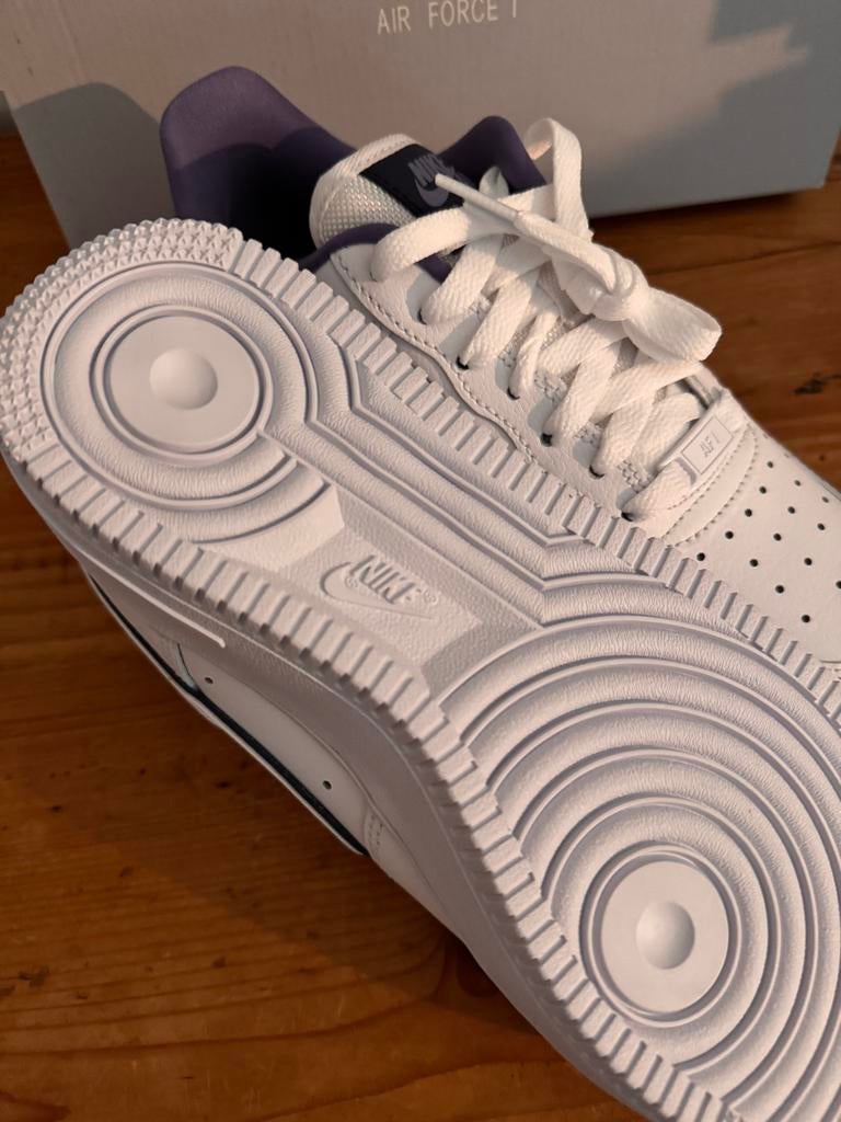 Nike Air Force 1 sneakers wit met paars, Wit, Nieuw, Ophalen of Verzenden, Sneakers of Gympen