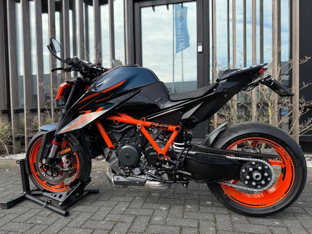 KTM 1290 SUPER DUKE R-2024- TECH&TRACK-Garantie- Superduke R, 2 cilinders, KTM, Motorrijbewijs A, Bedrijf
