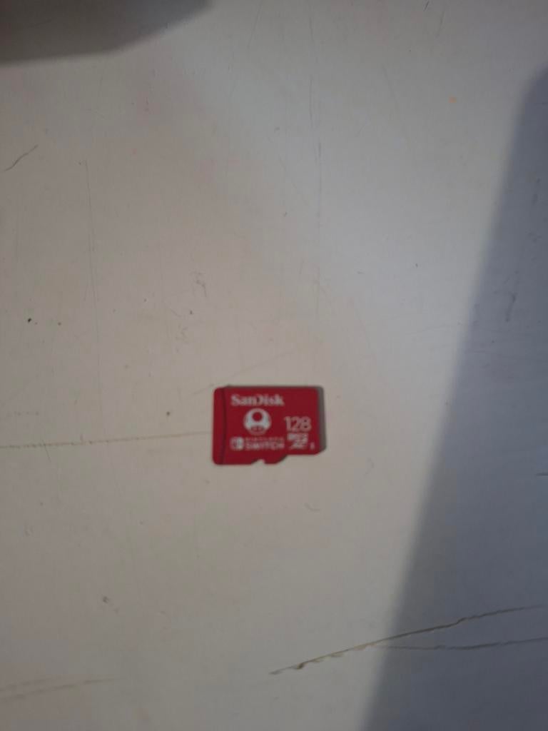 SanDisk Micro SD Kaart 128GB voor Nintendo Switch, Spelcomputers en Games, Spelcomputers | Nintendo Consoles | Accessoires, Zo goed als nieuw