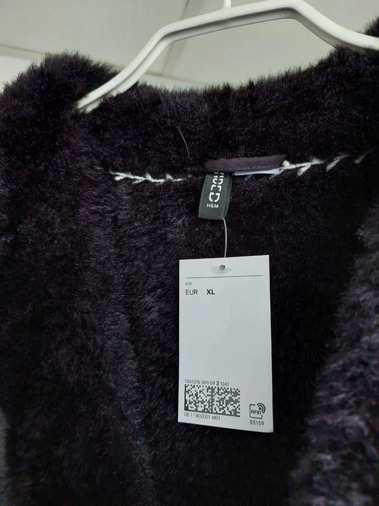 Kort kunstleren vestje met witte borduursels en nepbont, Kleding | Dames, Bodywarmers, H&M, Zwart, Maat 46/48 (XL) of groter, Ophalen of Verzenden