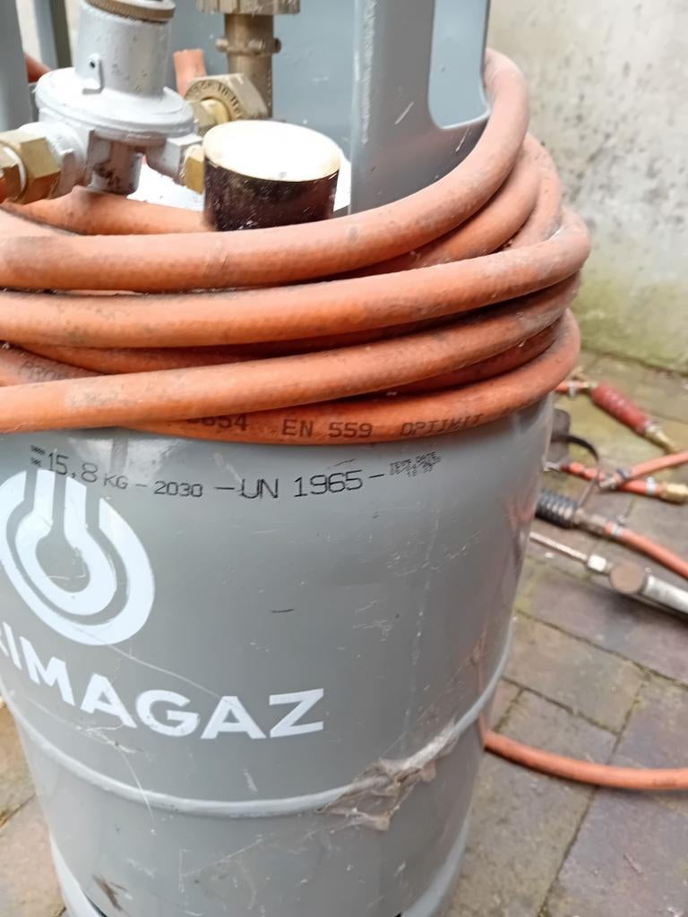 15 kg gasfles met branders, Ophalen, Zwart, Overige materialen, 15 m² of meer