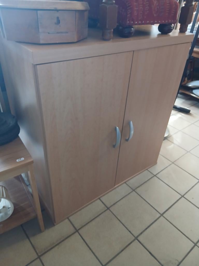 klein kastje met 2 deurtje 82 cm hoog , 78 cm breed, Ophalen, Met deur(en), 50 tot 100 cm, Zo goed als nieuw