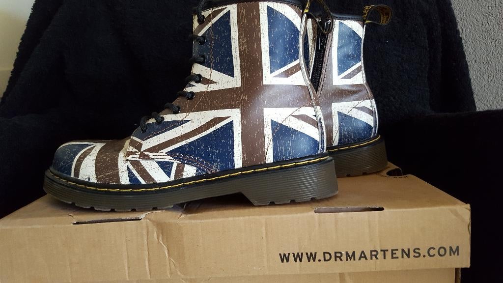 DR. MARTENS Delaney Classic Union Jack Softy T.mt36 zgan, Dr Martens, Jongen of Meisje, Schoenen, Ophalen of Verzenden
