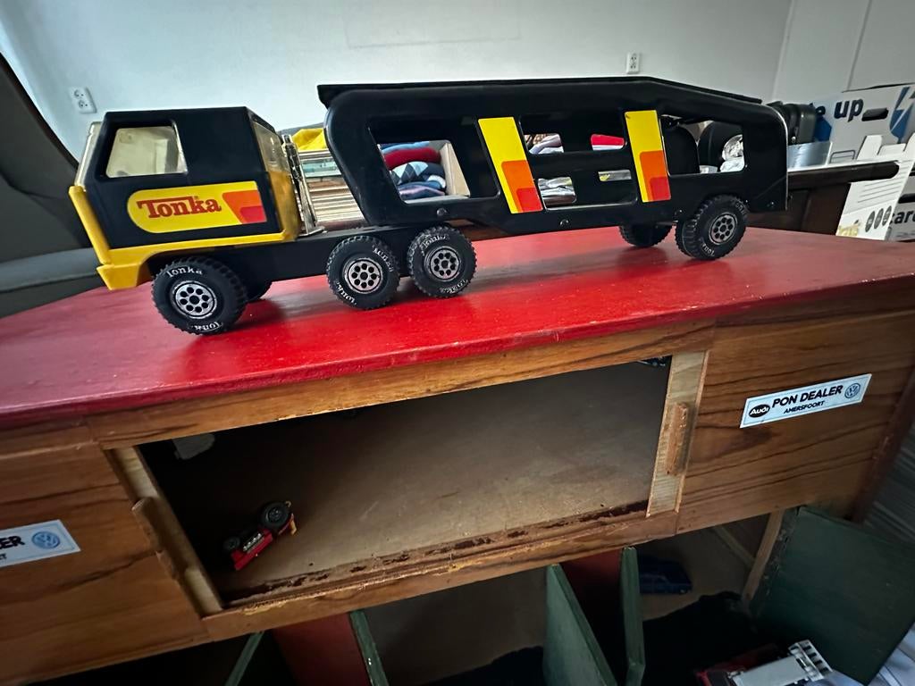Tonka truck met oplegger - Vintage speelgoed, Kinderen en Baby's, Speelgoed | Speelgoedvoertuigen, Ophalen, Gebruikt