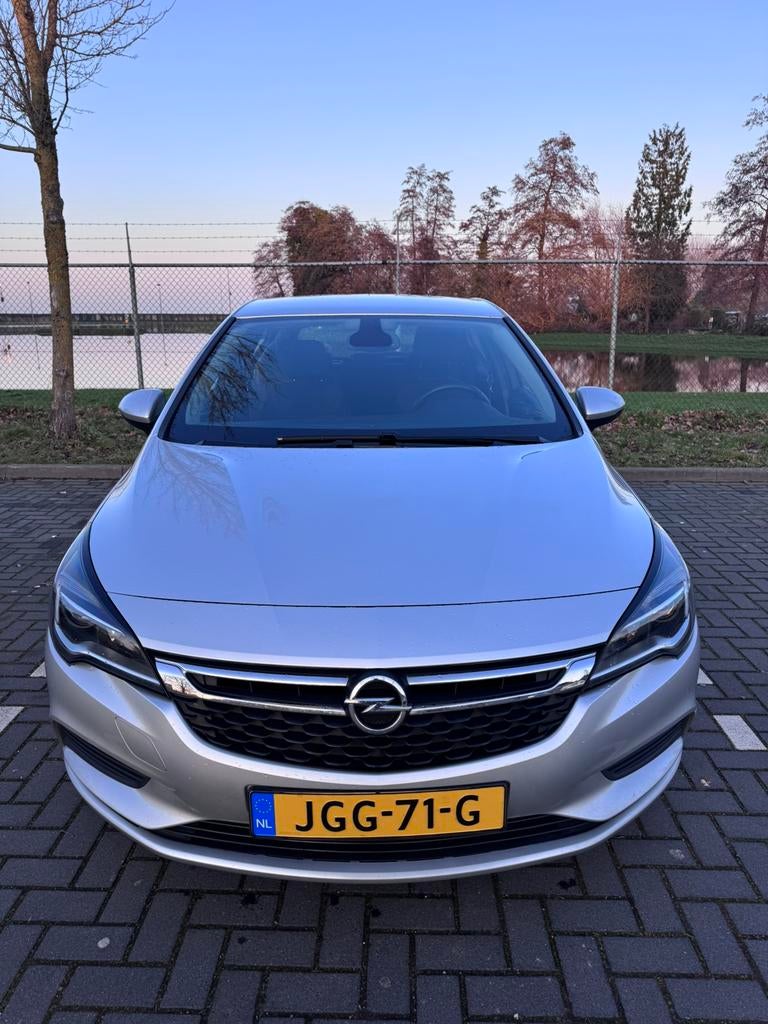 Opel Astra 1.6 Cdti 81KW 5D 2019 Grijs 120 jaar editie, Auto's, 4 cilinders, 1264 kg, Particulier, 660 kg