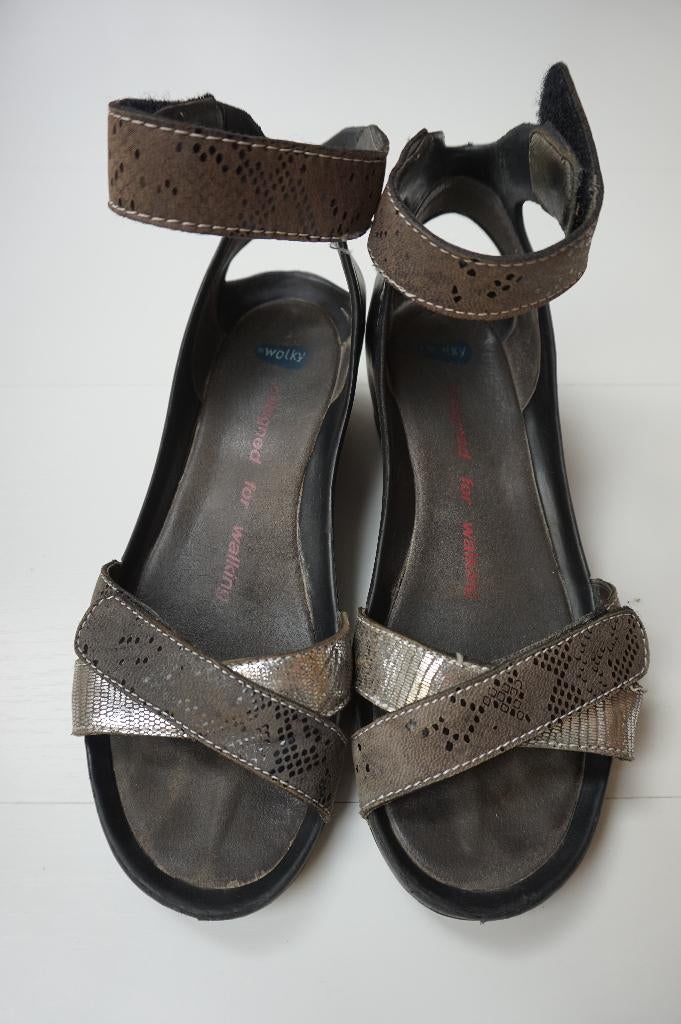 Wolky sandalen grijs maat 37 met klittenband - Boho stijl, Kleding | Dames, Schoenen, Zo goed als nieuw, Sandalen of Muiltjes