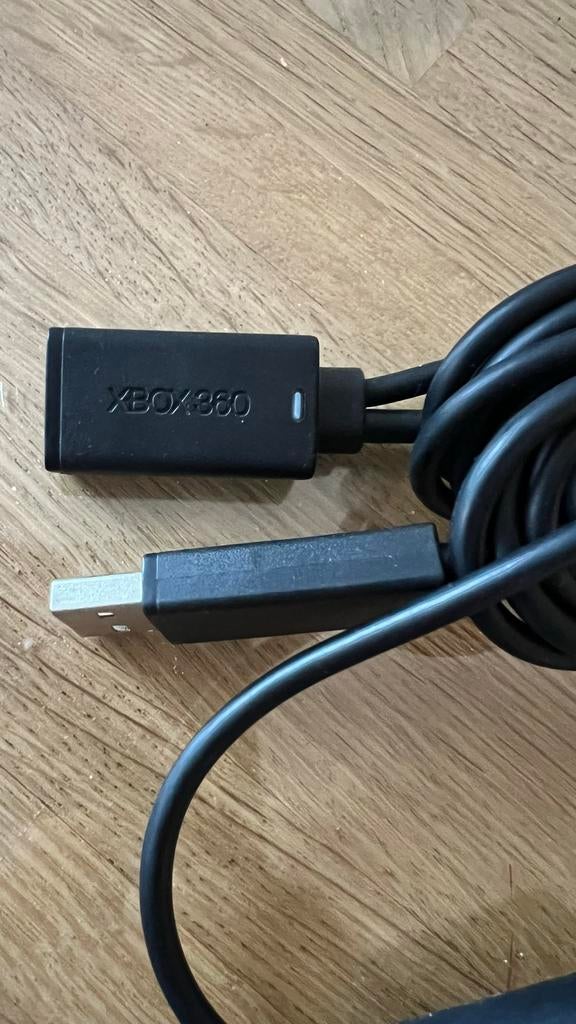 Xbox 360 oplaadkabel met adapter, Spelcomputers en Games, Spelcomputers | Xbox | Accessoires, Ophalen of Verzenden, Gebruikt, Voeding of Kabel