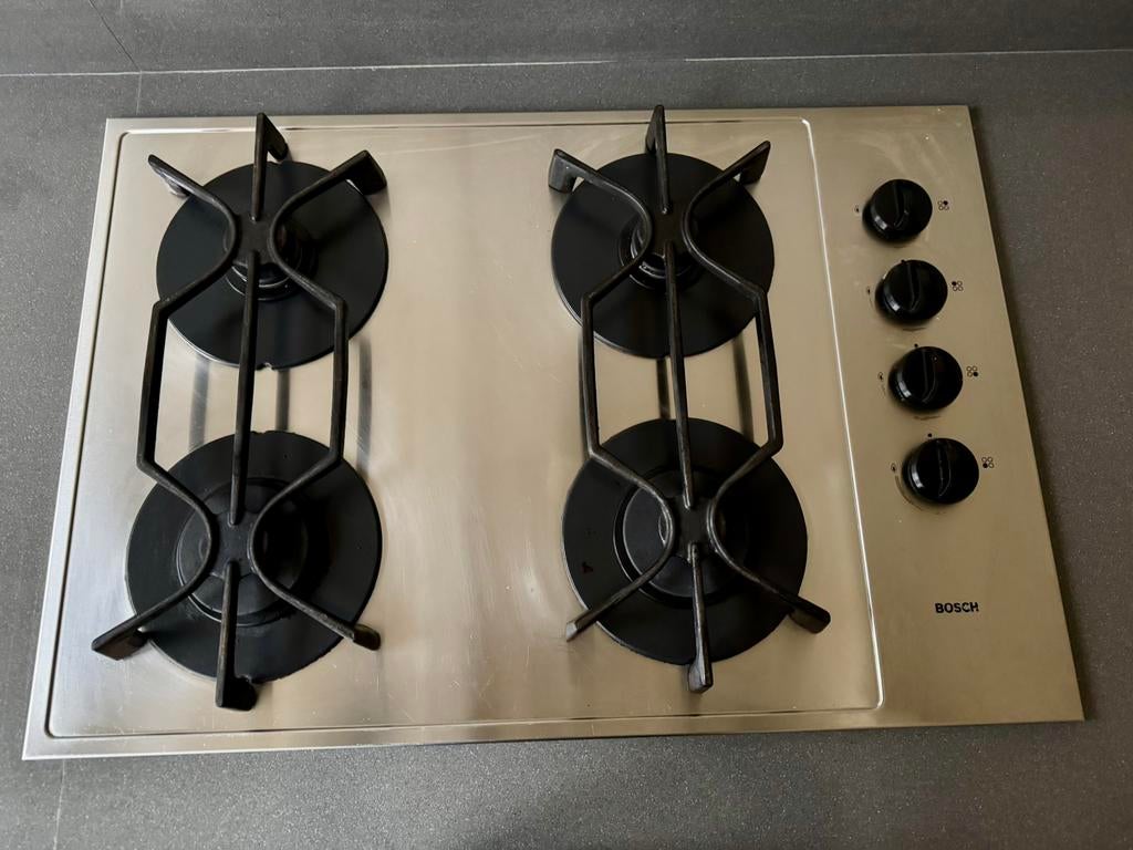 Gaskookplaat en afzuigkap Bosch, Witgoed en Apparatuur, Kookplaten, Ophalen, 4 kookzones, Zo goed als nieuw, Inbouw