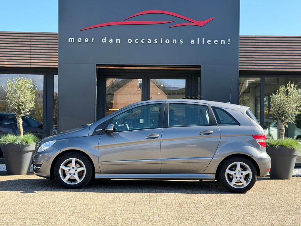 Mercedes-Benz B-Klasse B180 B 180 BlueEFFICIENCY (bj 2011), Voorwielaandrijving, Euro 5, Gebruikt, 4 cilinders